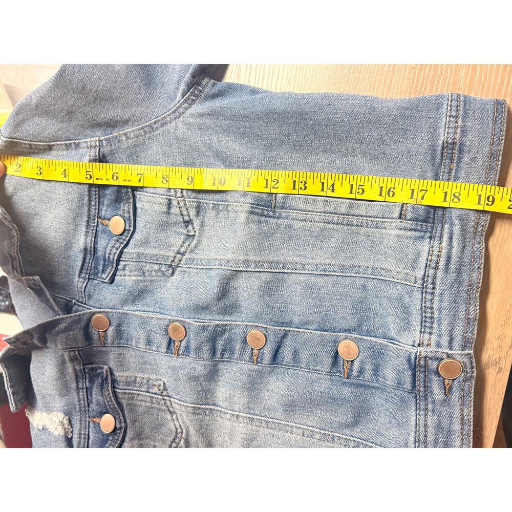 Dollhouse Distressed Denim Trucker Jacket Women's Size L - Picture 8 of 10